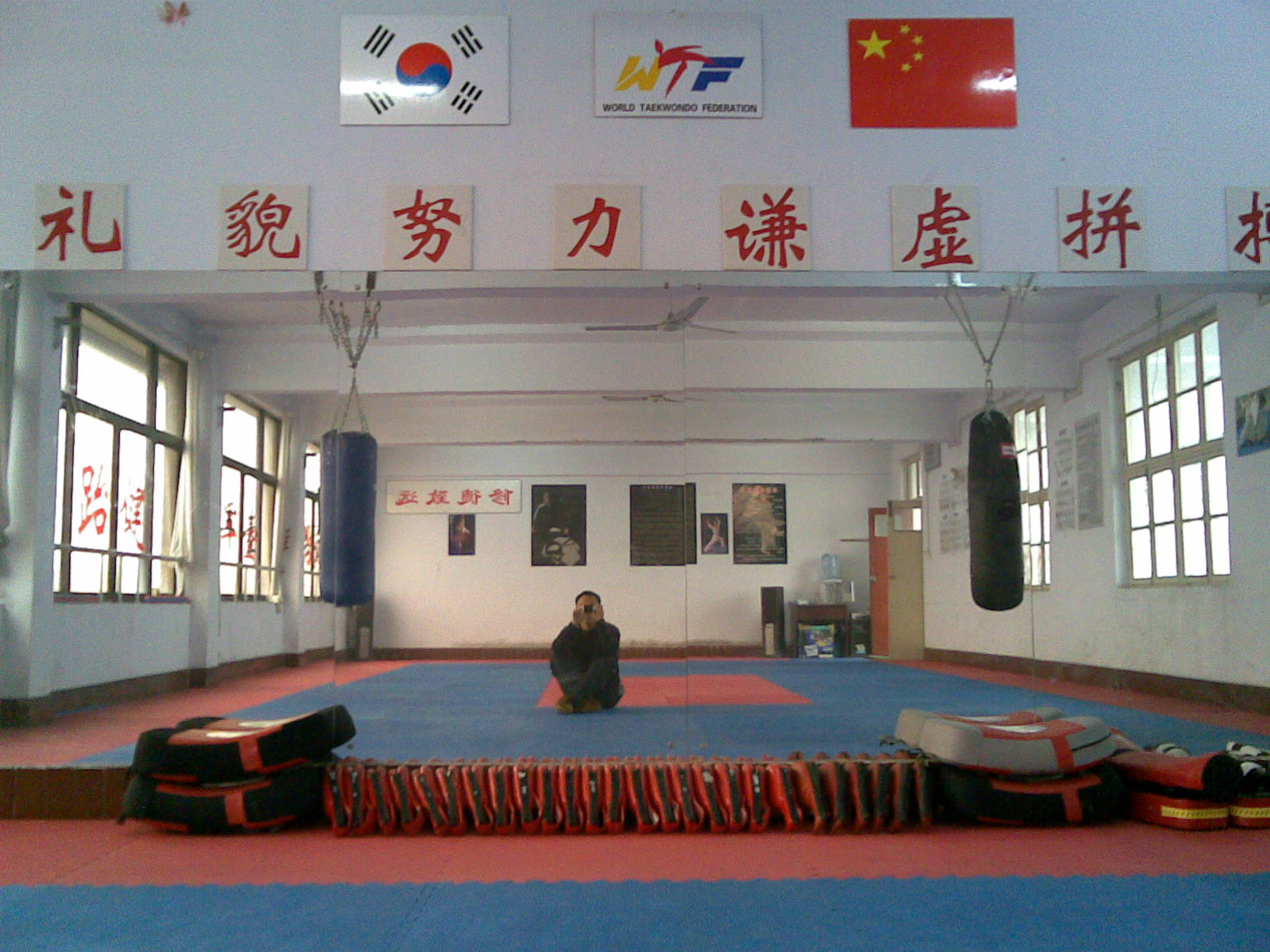 奧運(yùn)場館---北京科技大學(xué)跆拳道比賽場日常保潔